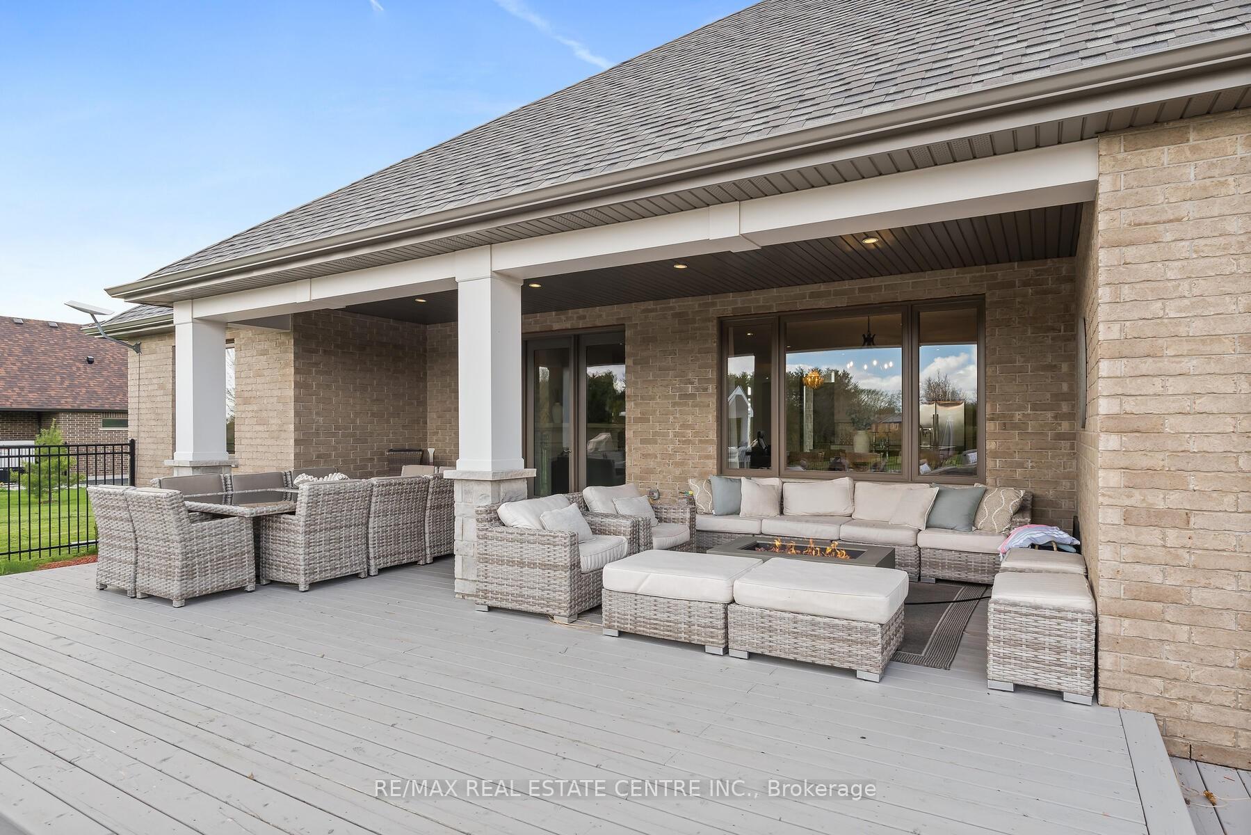Photo 39 of 109 Crewson Court, Kitchener, Mill Courtland Woodside Park — HOMEH