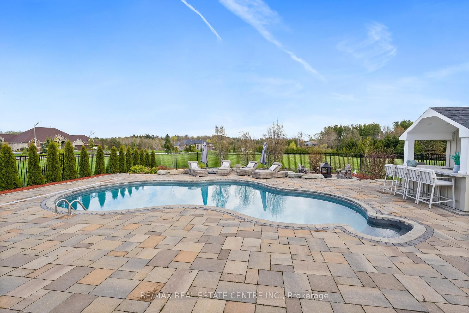 Photo 40 of 109 Crewson Court, Kitchener, Mill Courtland Woodside Park — HOMEH
