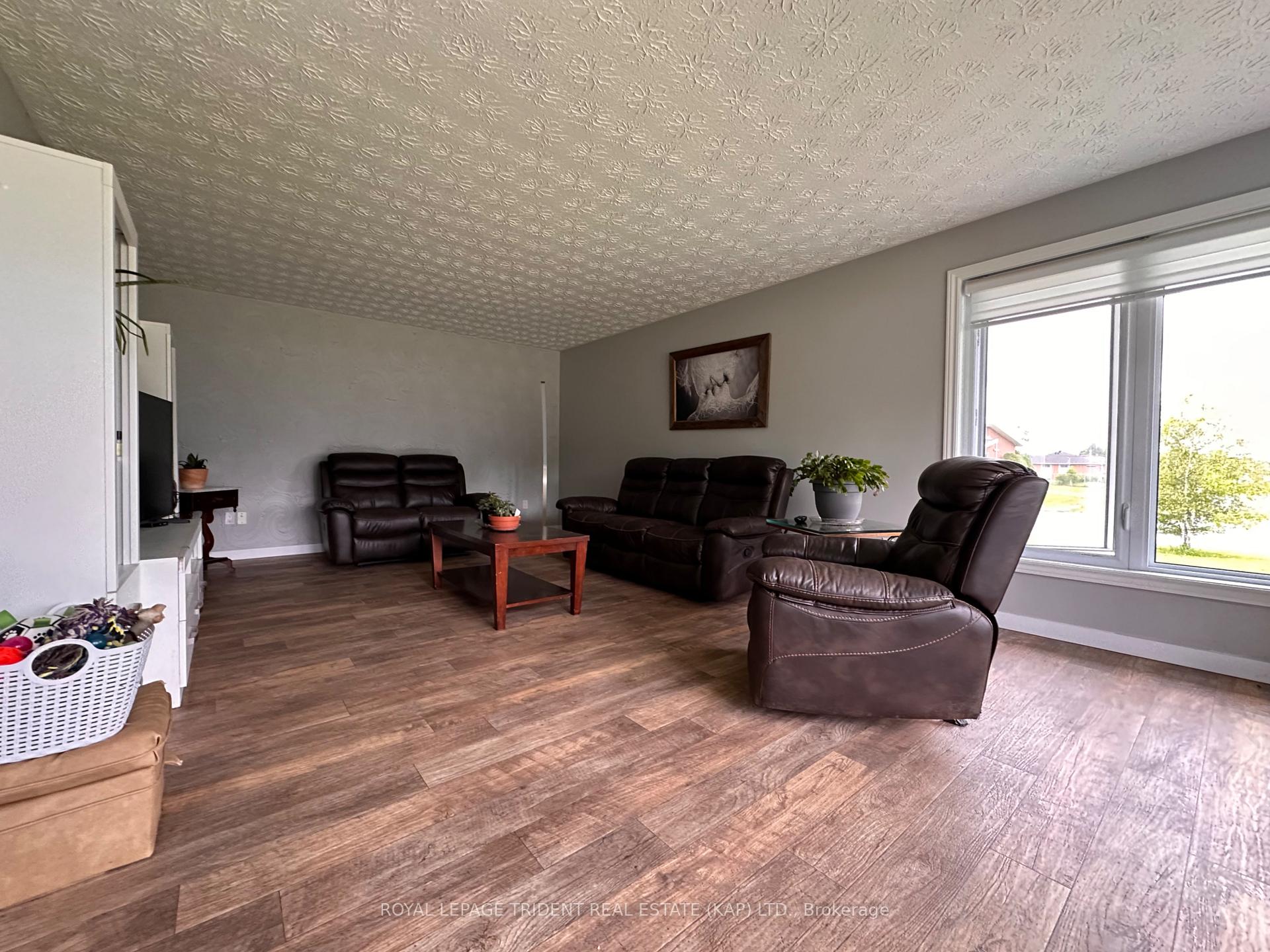 Photo 22 of 17 Ash Street, Kapuskasing — HOMEH