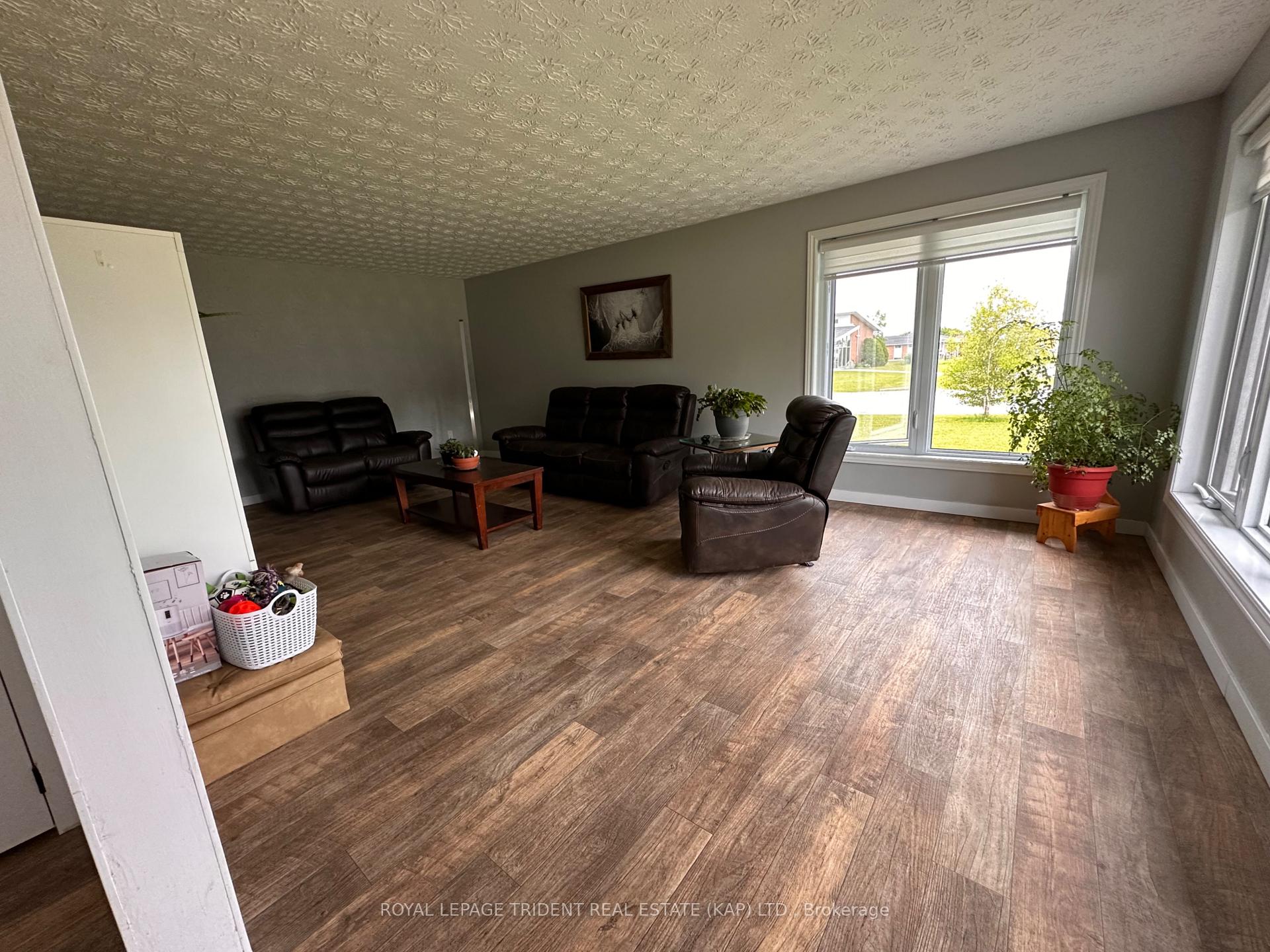 Photo 23 of 17 Ash Street, Kapuskasing — HOMEH