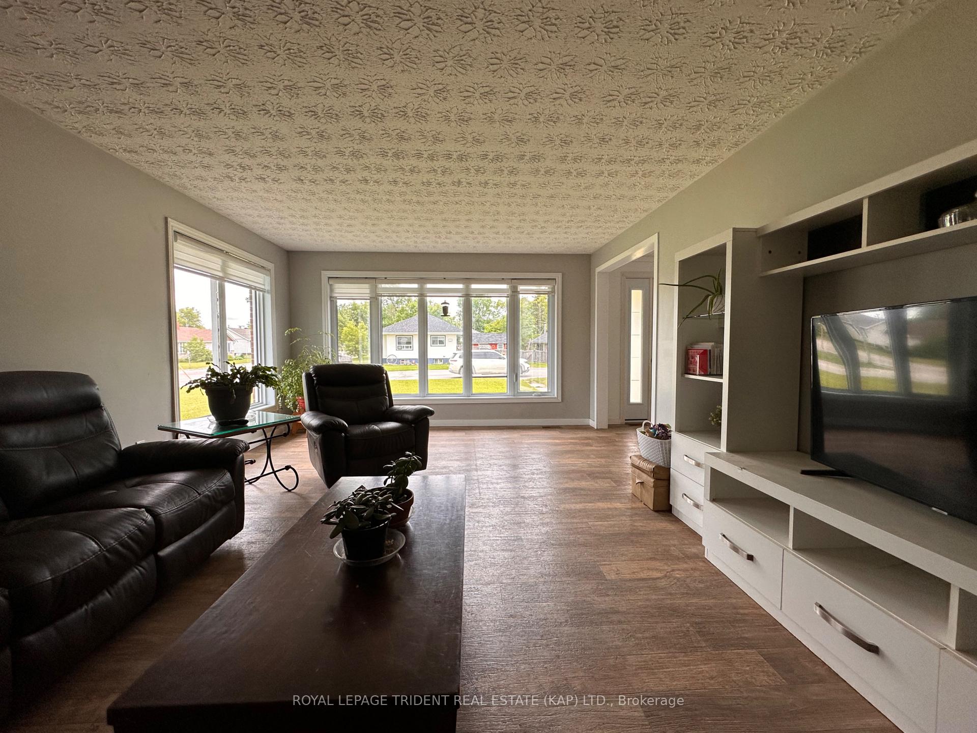 Photo 24 of 17 Ash Street, Kapuskasing — HOMEH