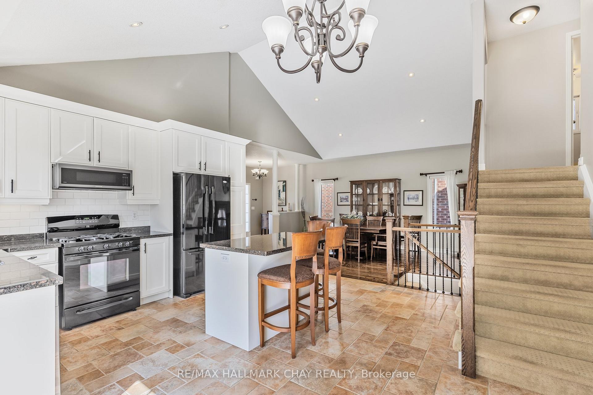 Photo 7 of 1143 Booth Avenue, Innisfil, Alcona — HOMEH