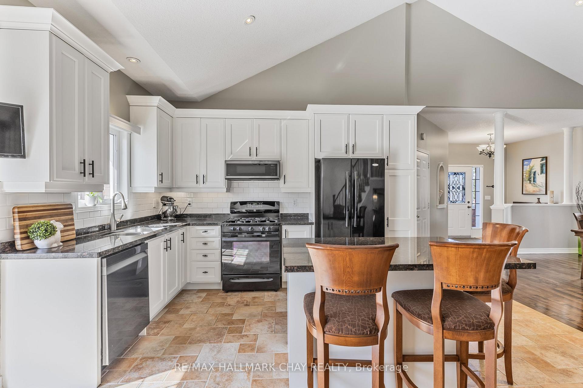 Photo 8 of 1143 Booth Avenue, Innisfil, Alcona — HOMEH