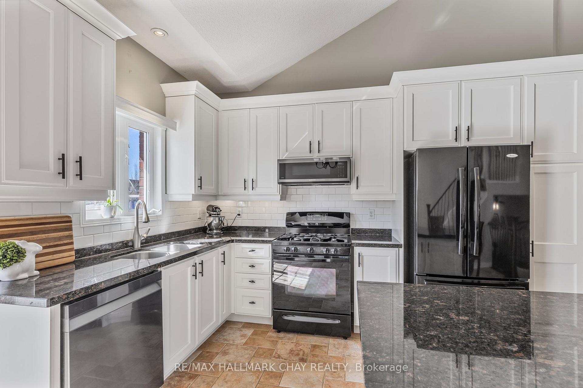 Photo 9 of 1143 Booth Avenue, Innisfil, Alcona — HOMEH