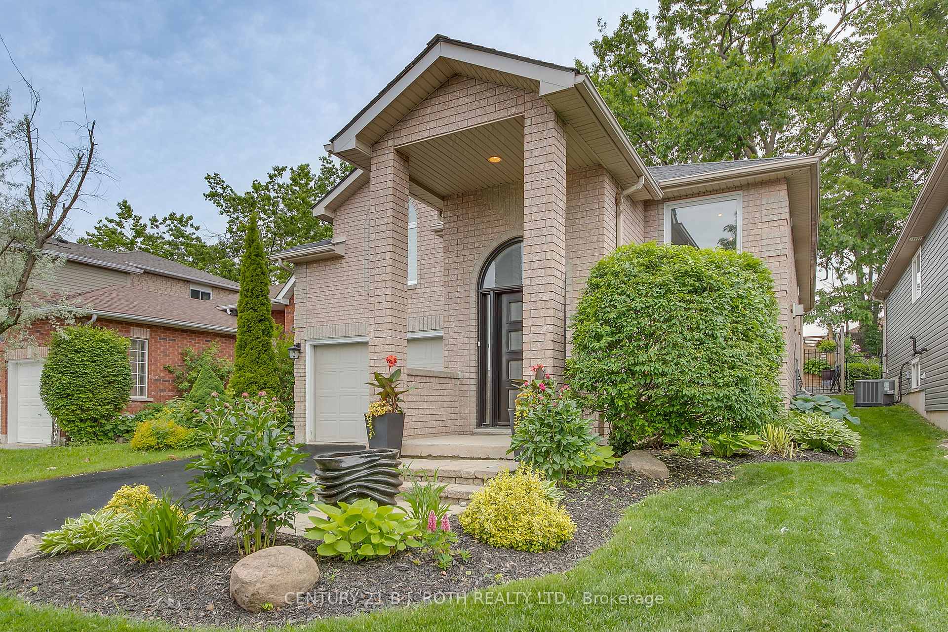 Front of 26 Monique Crescent