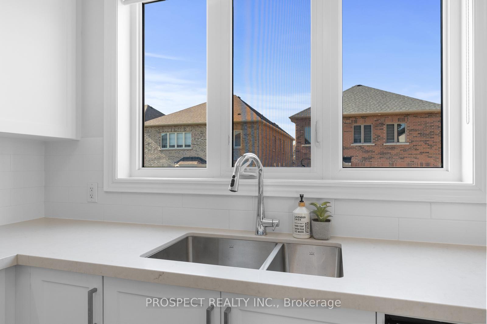 Photo 36 of 42 Ryerson Drive, Vaughan, Kleinburg — HOMEH