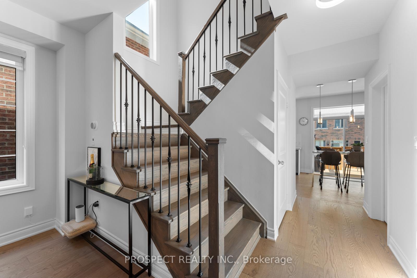 Photo 40 of 42 Ryerson Drive, Vaughan, Kleinburg — HOMEH