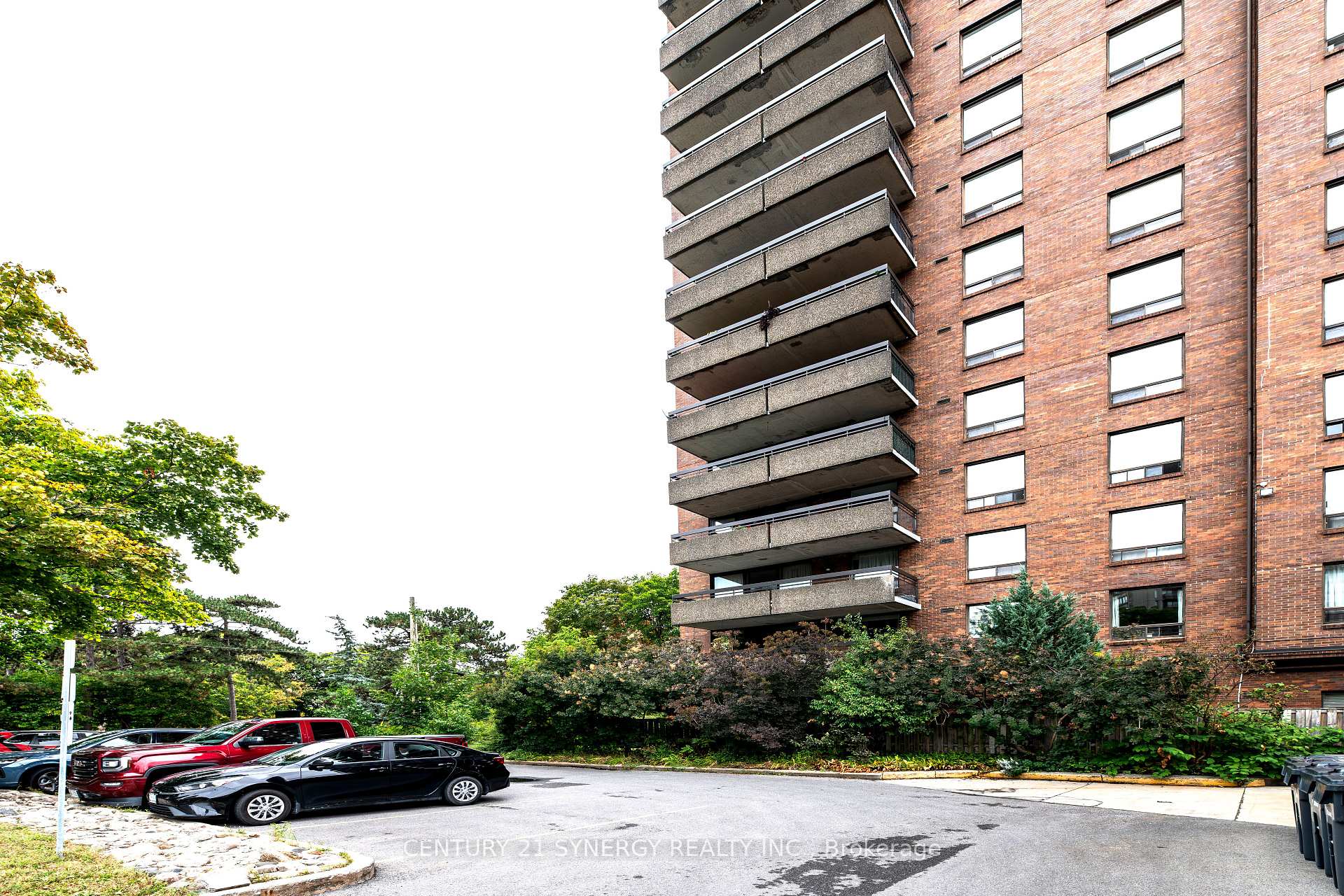 Photo 3 of Unit 403, 20 The Driveway Drive, Ottawa — HOMEH