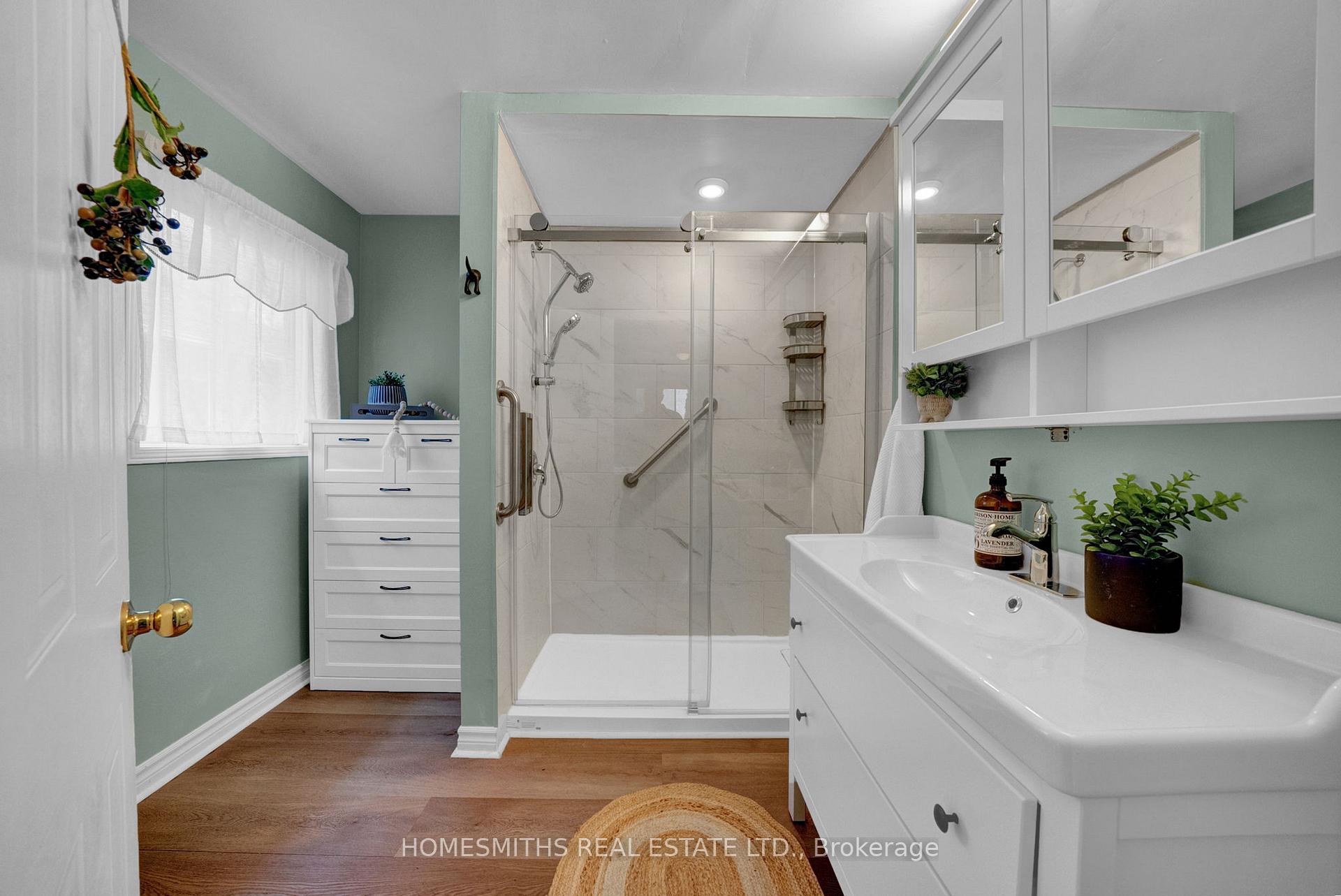 Photo 17 of 14 Goodwin Avenue, Clarington, Bowmanville — HOMEH