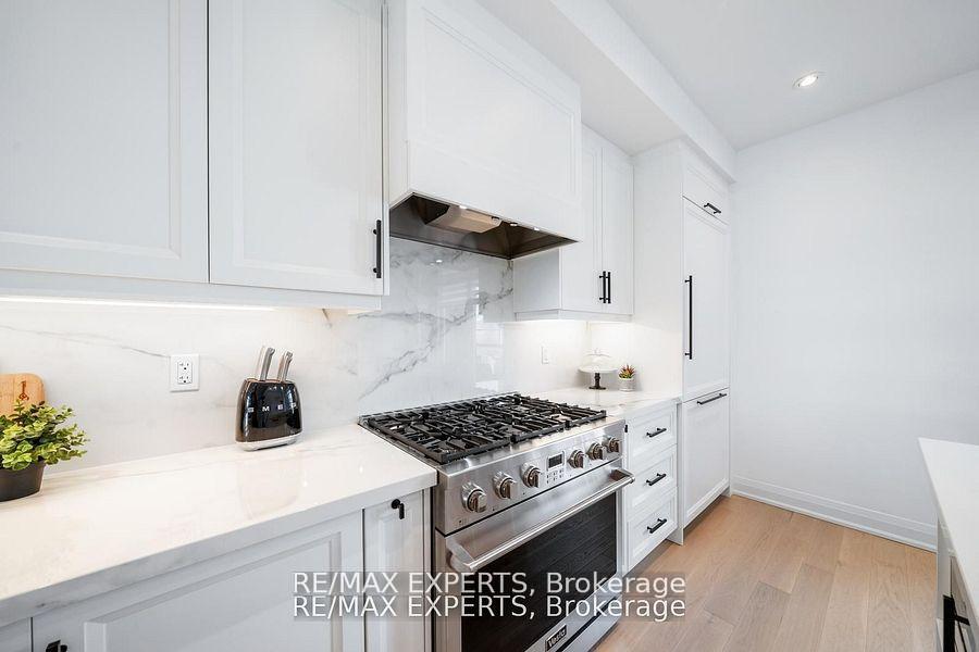Photo 15 of 13 Shatner Turnabout Crescent, Vaughan, East Woodbridge — HOMEH