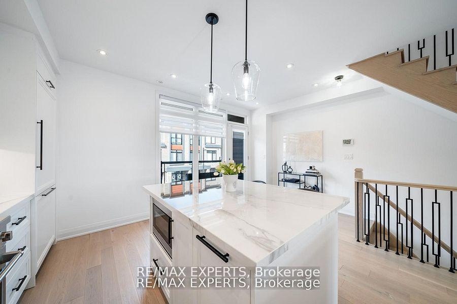 Photo 16 of 13 Shatner Turnabout Crescent, Vaughan, East Woodbridge — HOMEH