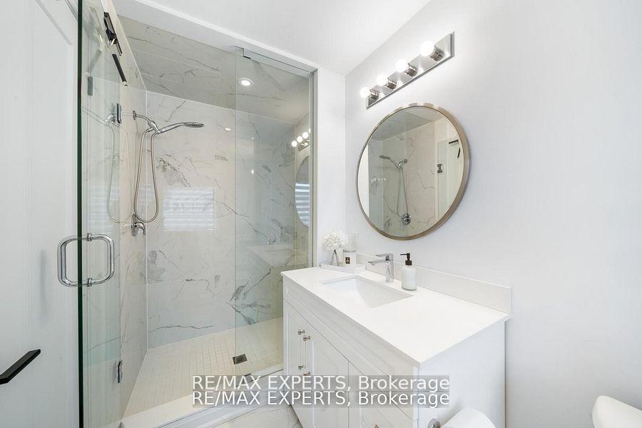 Photo 25 of 13 Shatner Turnabout Crescent, Vaughan, East Woodbridge — HOMEH