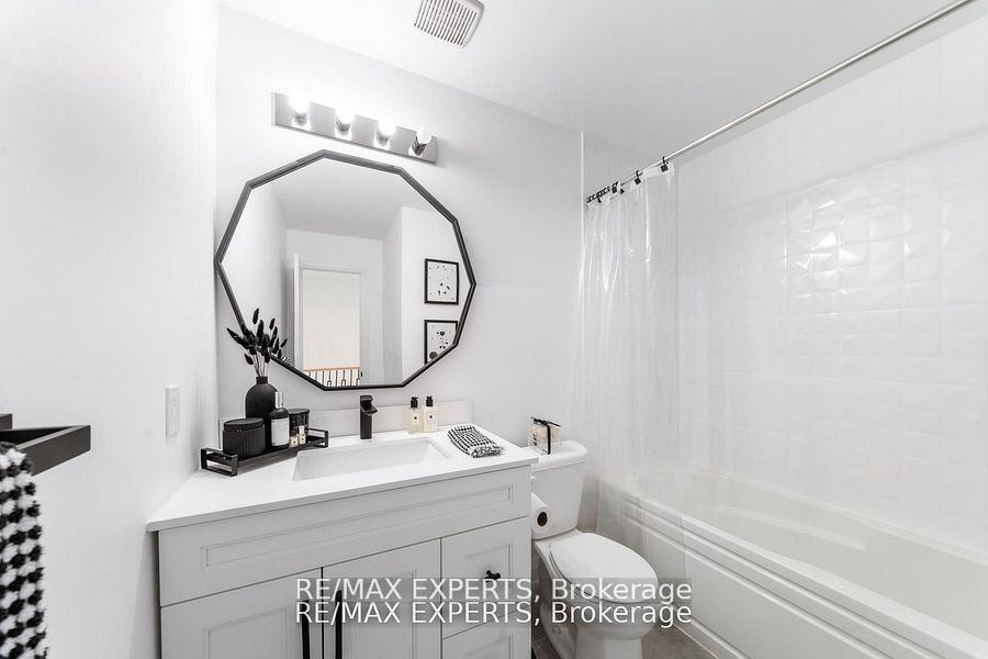 Photo 29 of 13 Shatner Turnabout Crescent, Vaughan, East Woodbridge — HOMEH