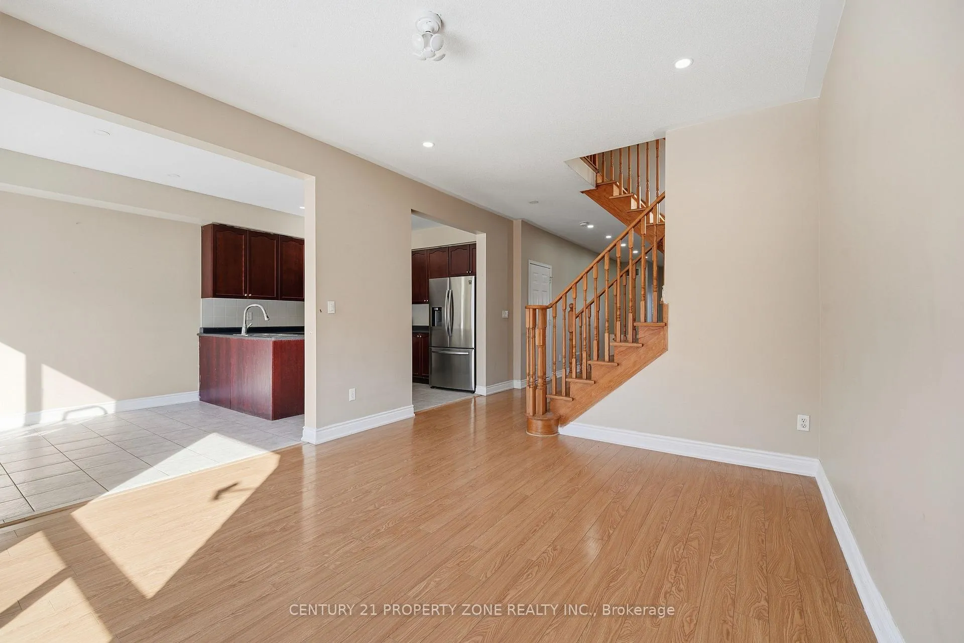 Photo 14 of Unit Upper, 50 Commodore Drive, Brampton, Credit Valley — HOMEH