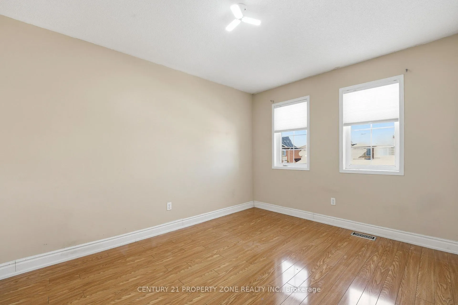 Photo 21 of Unit Upper, 50 Commodore Drive, Brampton, Credit Valley — HOMEH