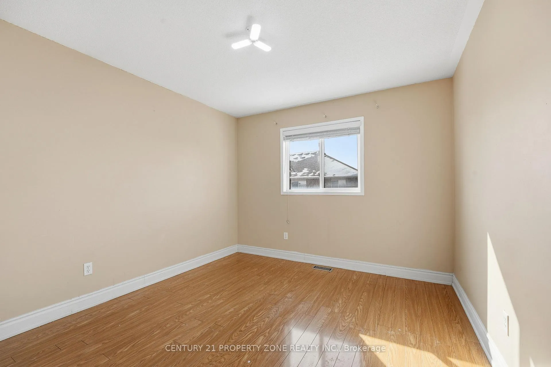 Photo 29 of Unit Upper, 50 Commodore Drive, Brampton, Credit Valley — HOMEH