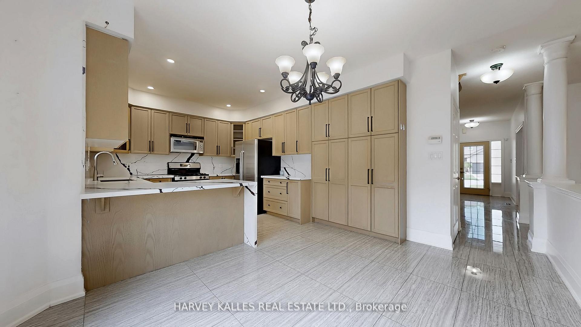 Photo 38 of 13 Oakside Court, Barrie, Ardagh — HOMEH