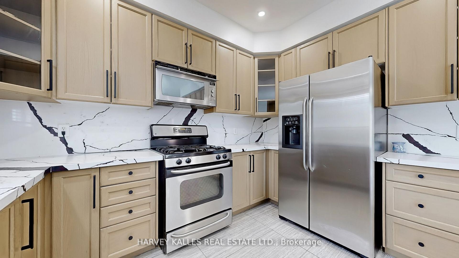 Photo 15 of 13 Oakside Court, Barrie, Ardagh — HOMEH