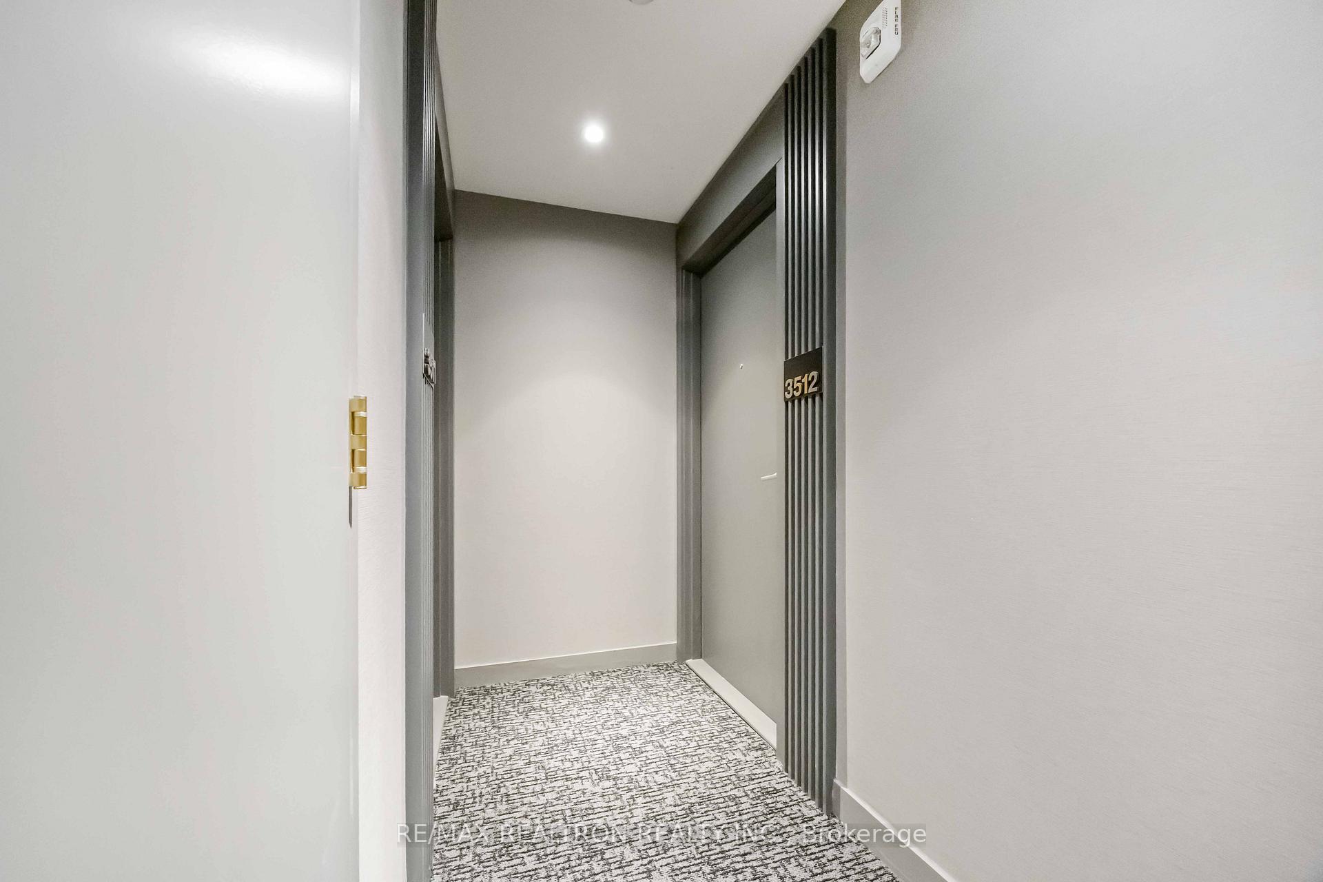 Photo 4 of Unit 3512, 5 Buttermill Avenue, Vaughan, Vaughan Corporate Centre — HOMEH