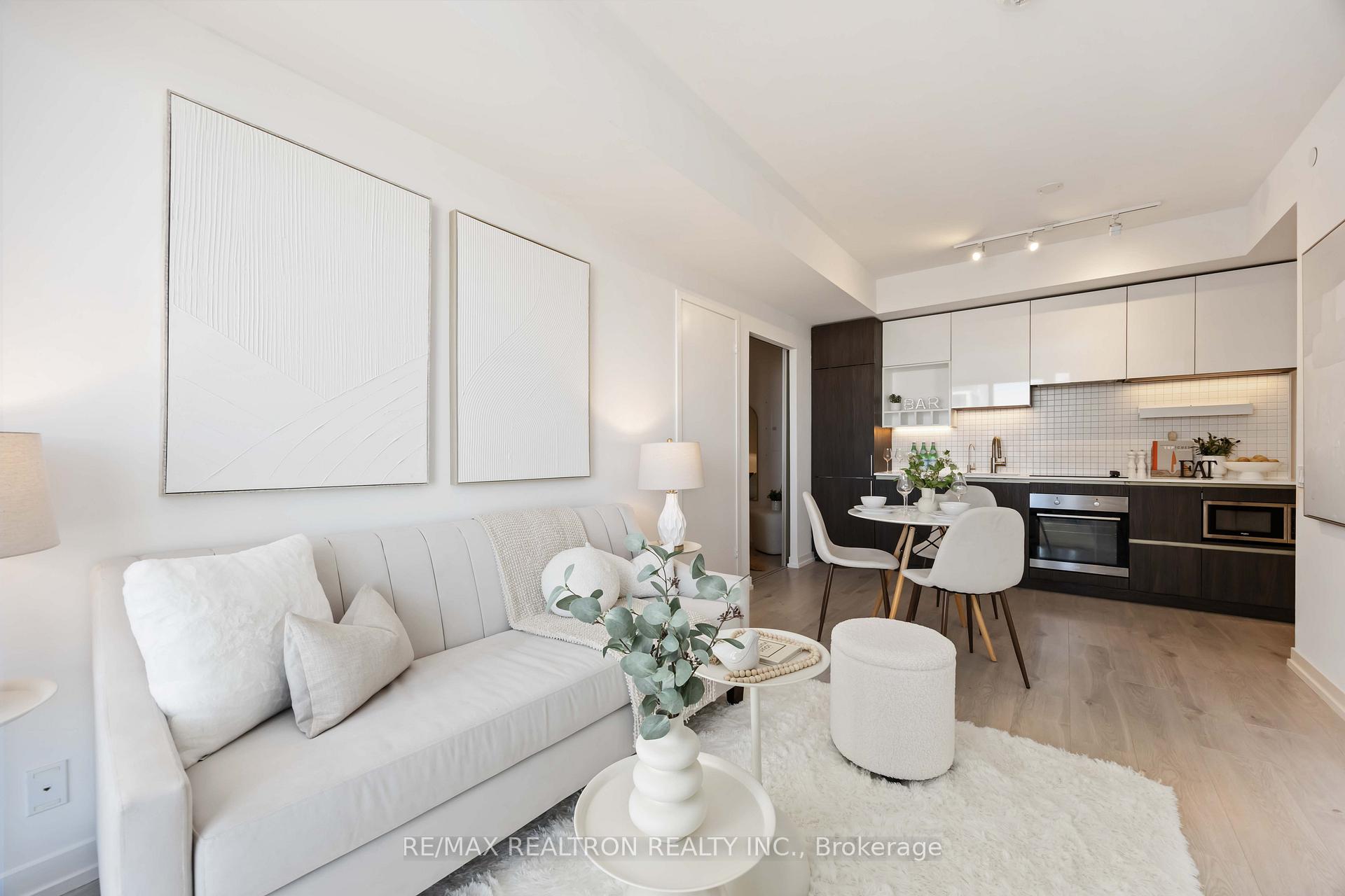 Photo 12 of Unit 3512, 5 Buttermill Avenue, Vaughan, Vaughan Corporate Centre — HOMEH