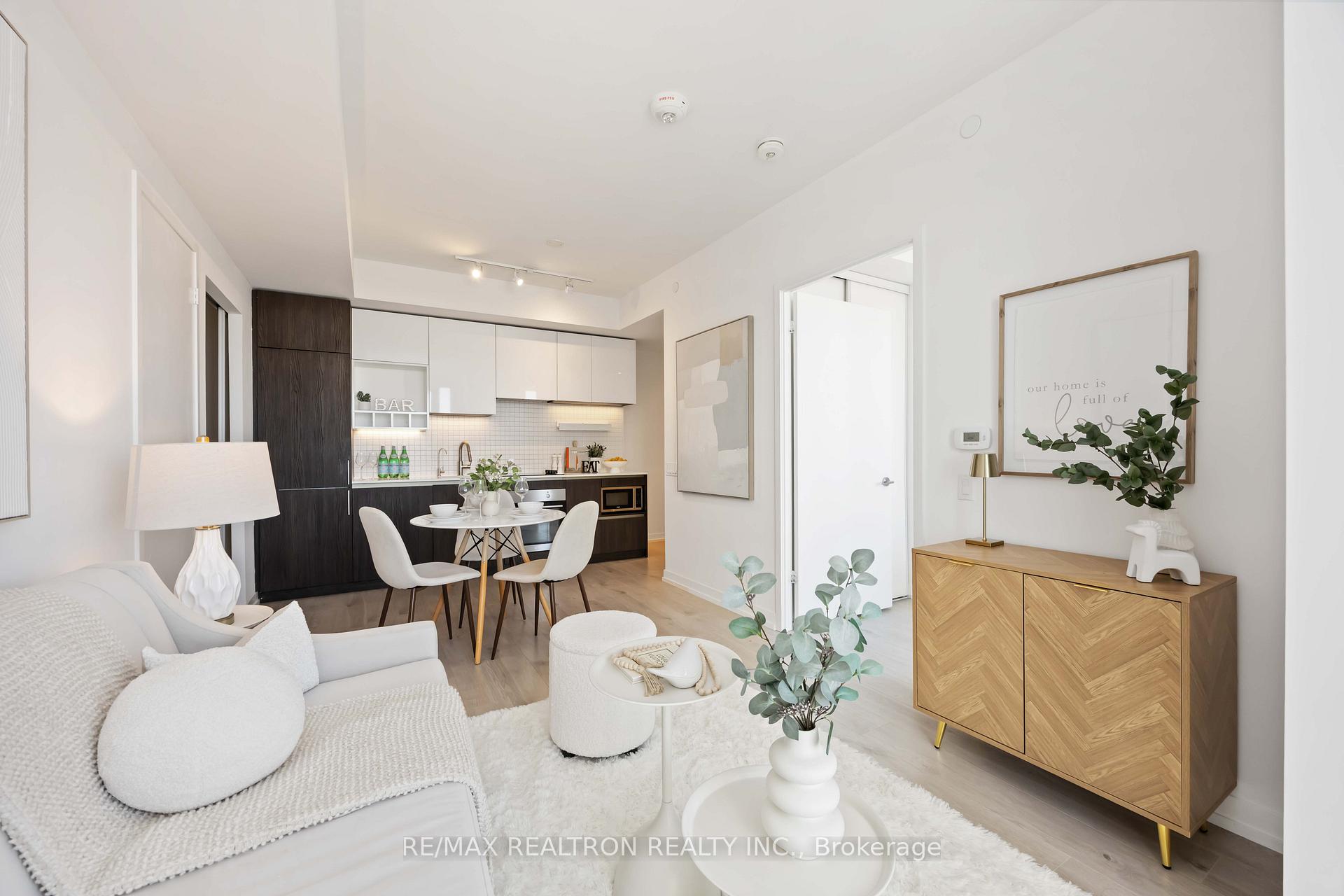 Photo 13 of Unit 3512, 5 Buttermill Avenue, Vaughan, Vaughan Corporate Centre — HOMEH