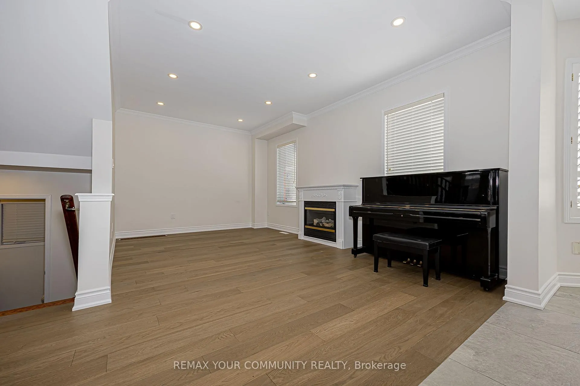 Photo 5 of 188 Fred Mclaren Boulevard, Markham, Wismer — HOMEH