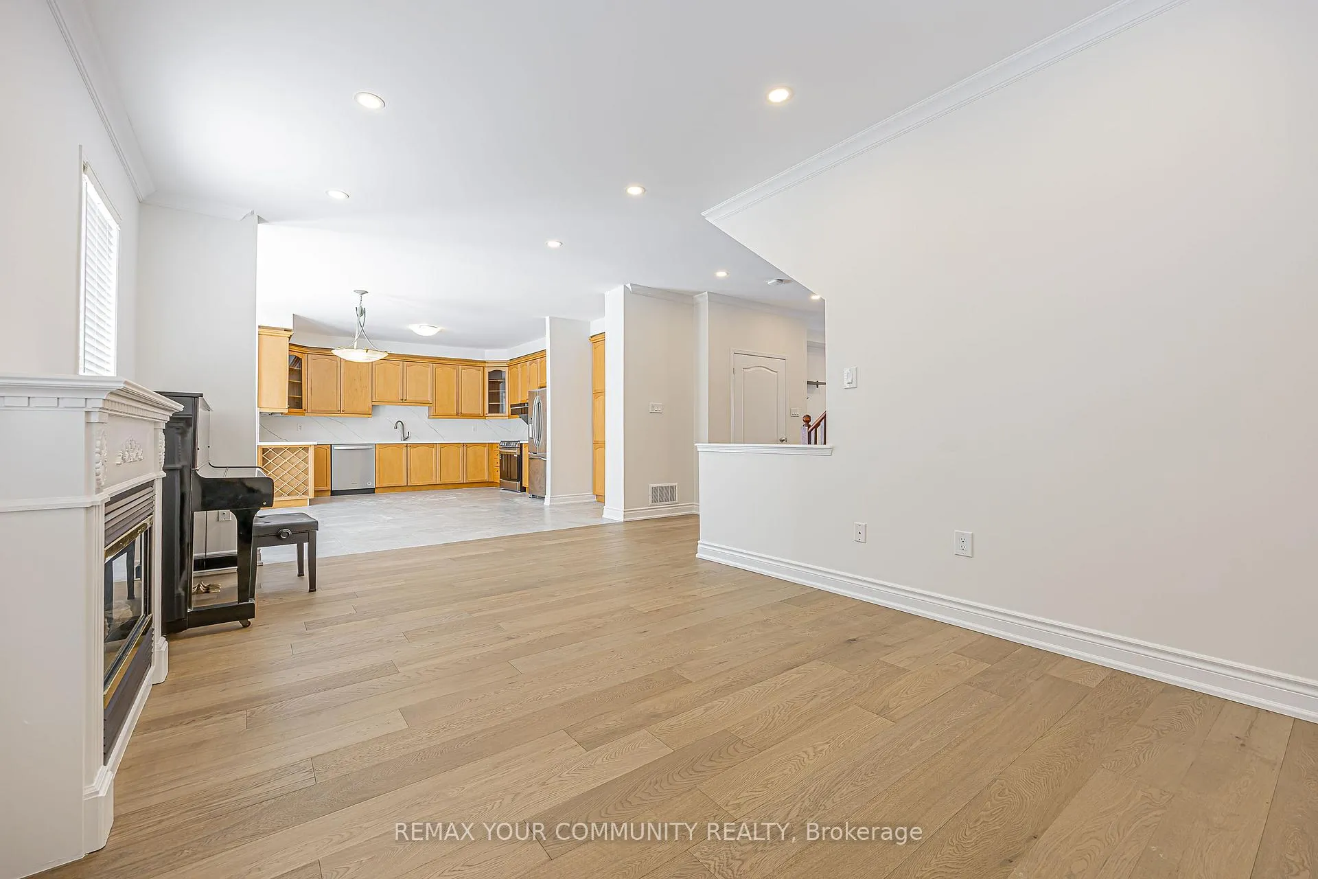 Photo 10 of 188 Fred Mclaren Boulevard, Markham, Wismer — HOMEH
