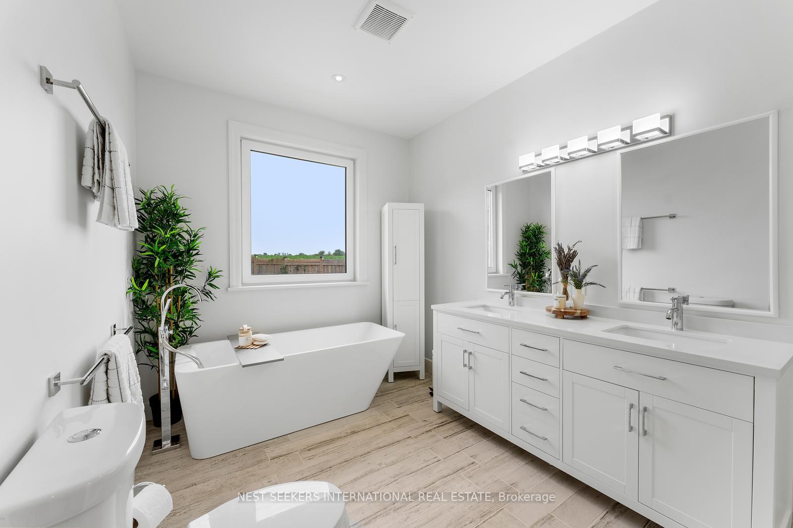 Photo 12 of 42 Witherspoon Way, King, Nobleton — HOMEH