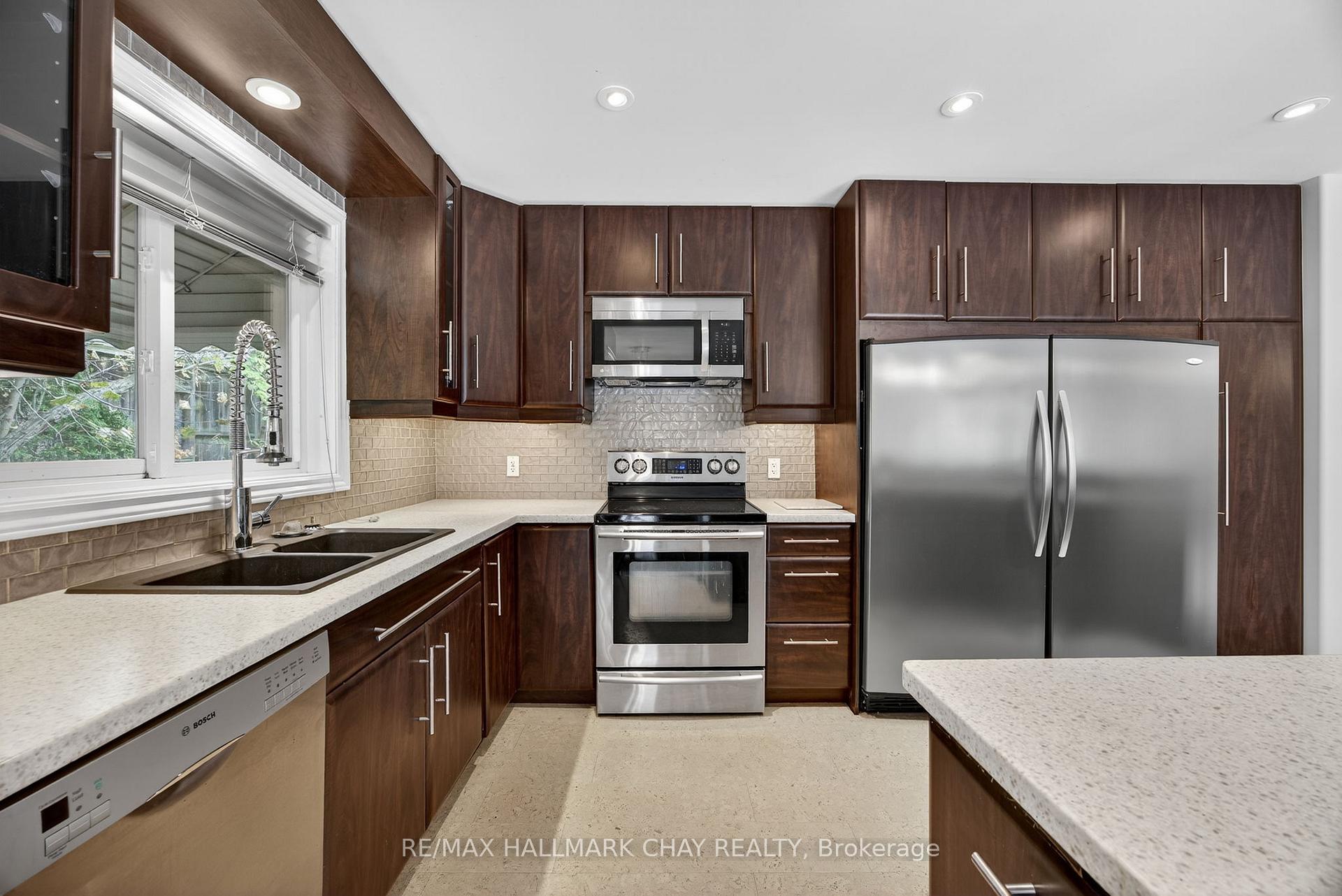 Photo 6 of 151 Berczy Street, Barrie, Codrington — HOMEH