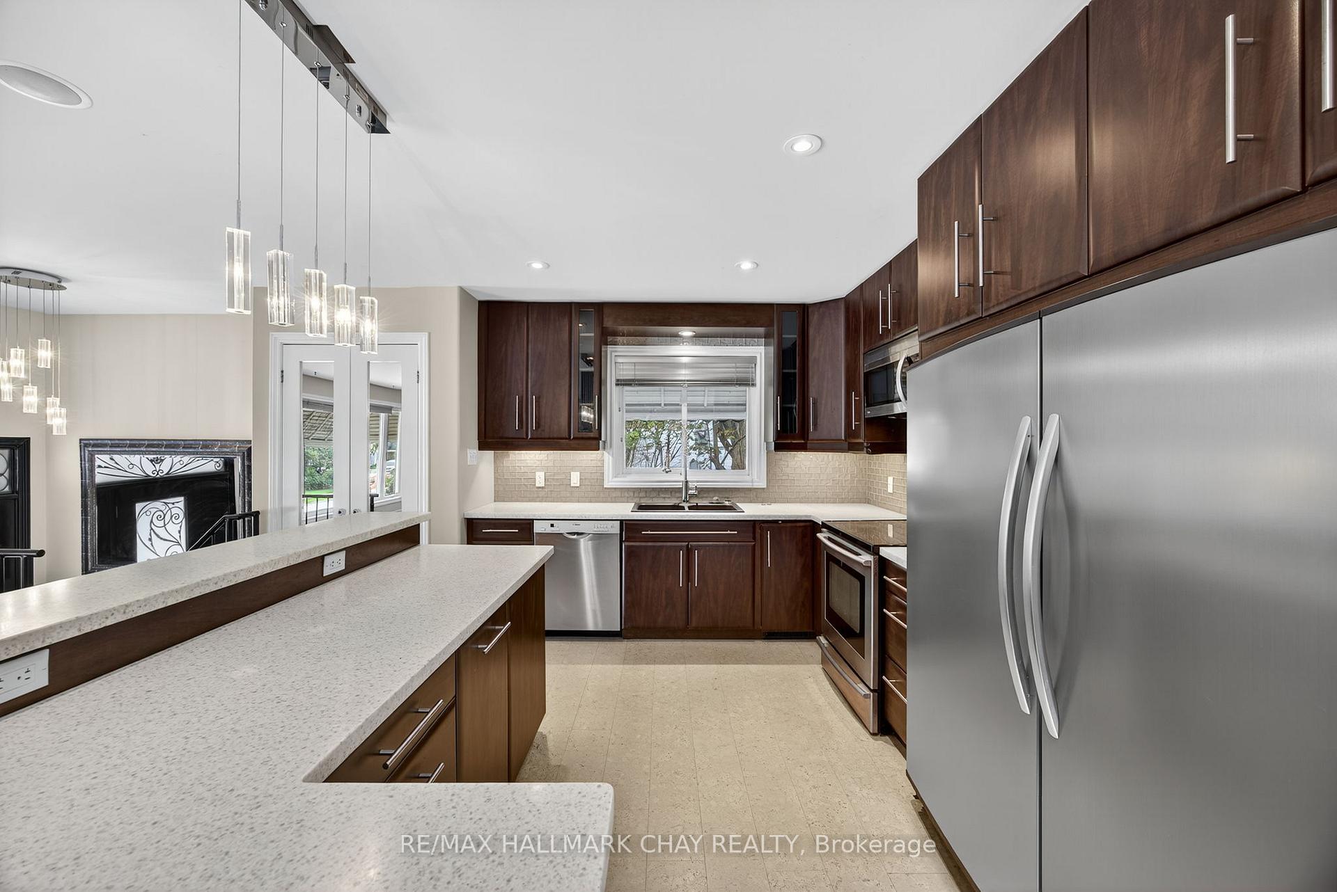 Photo 8 of 151 Berczy Street, Barrie, Codrington — HOMEH