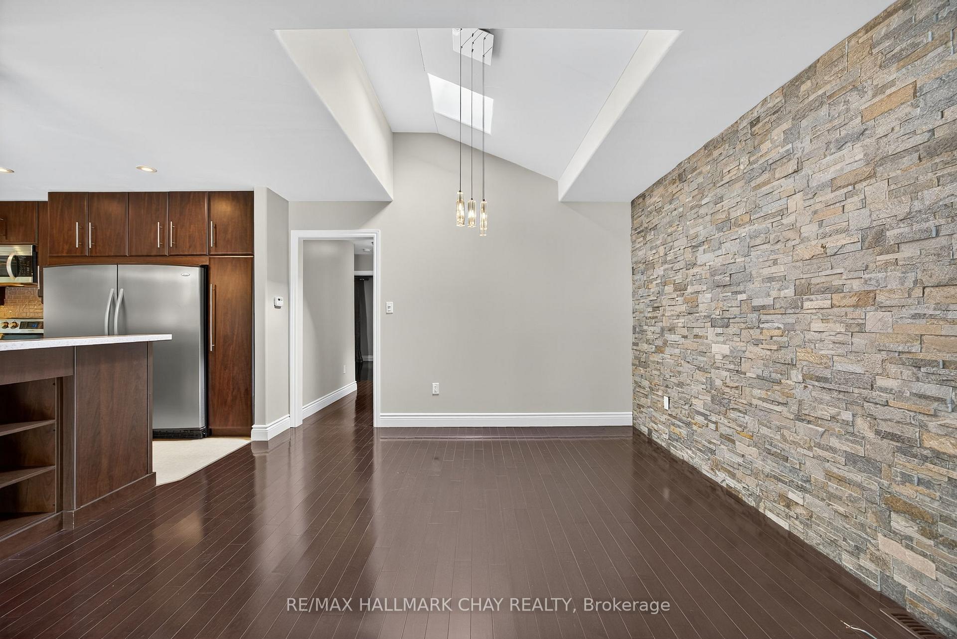 Photo 11 of 151 Berczy Street, Barrie, Codrington — HOMEH