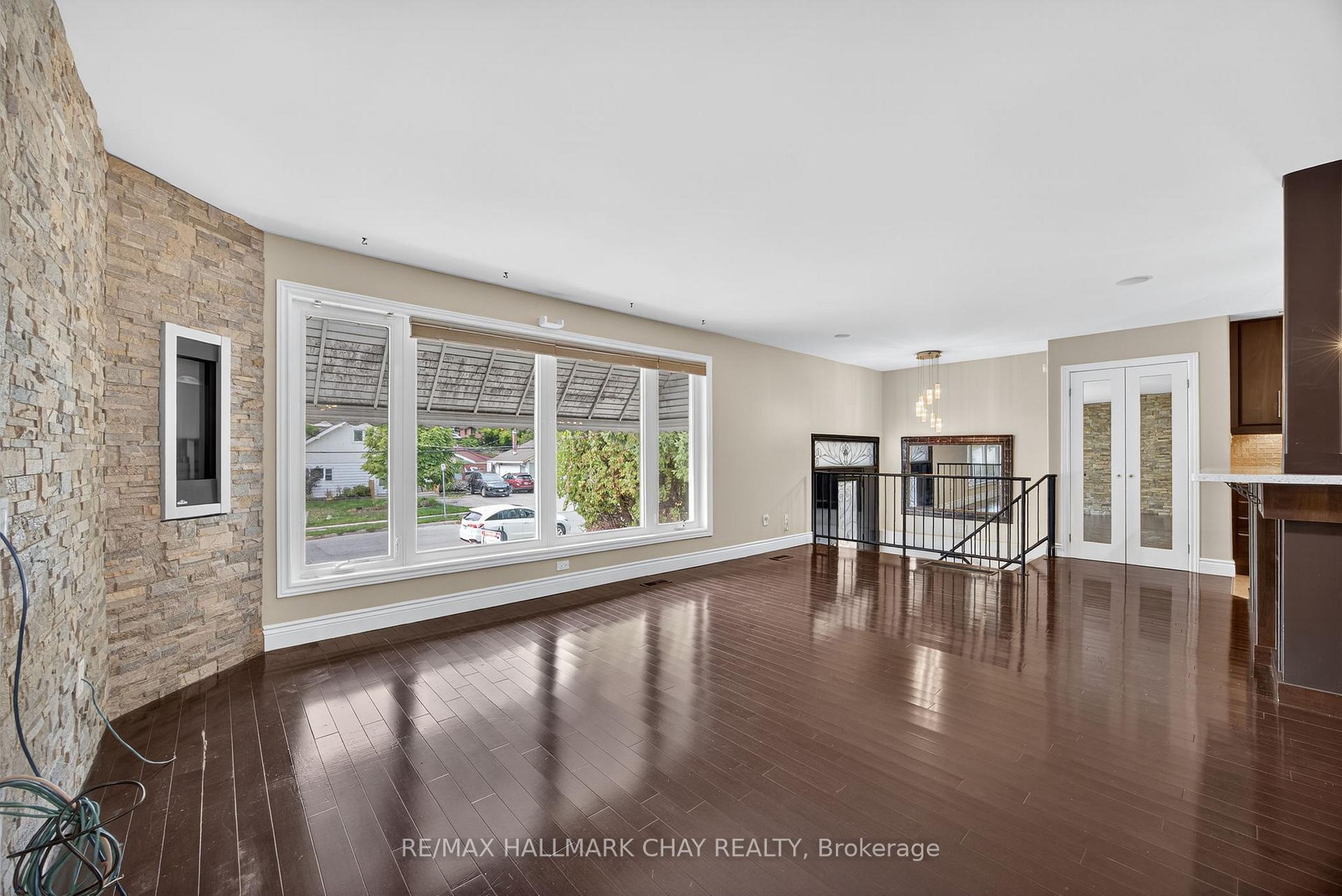 Photo 12 of 151 Berczy Street, Barrie, Codrington — HOMEH