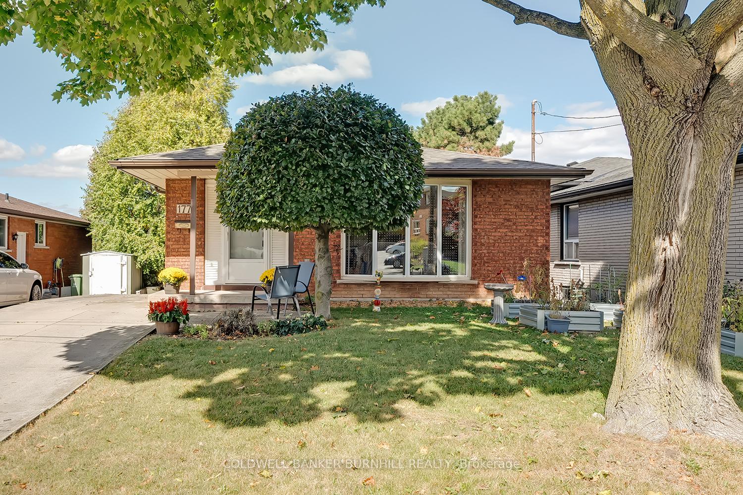 Photo 3 of 177 Lavina Crescent, Hamilton, Mountview — HOMEH
