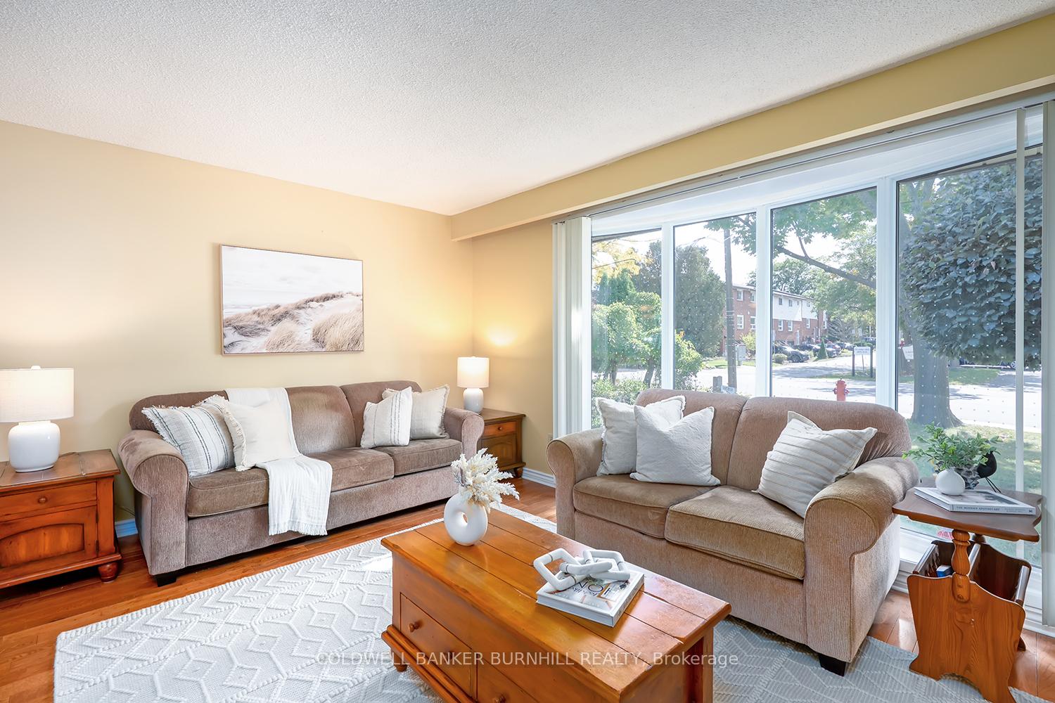 Photo 8 of 177 Lavina Crescent, Hamilton, Mountview — HOMEH