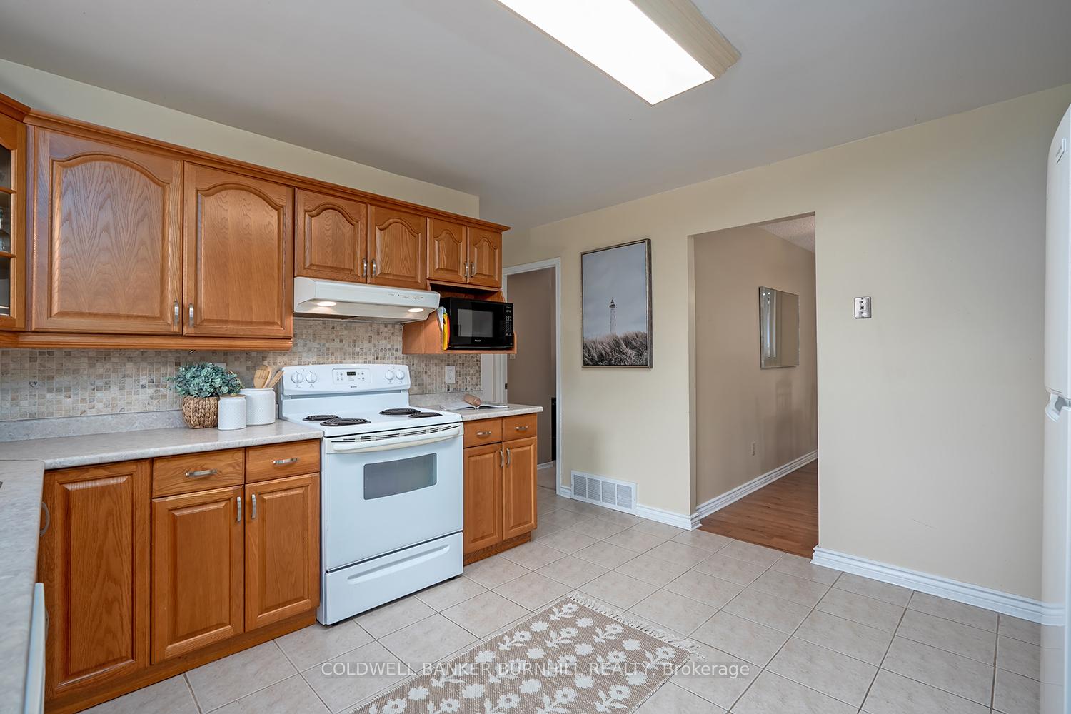Photo 18 of 177 Lavina Crescent, Hamilton, Mountview — HOMEH