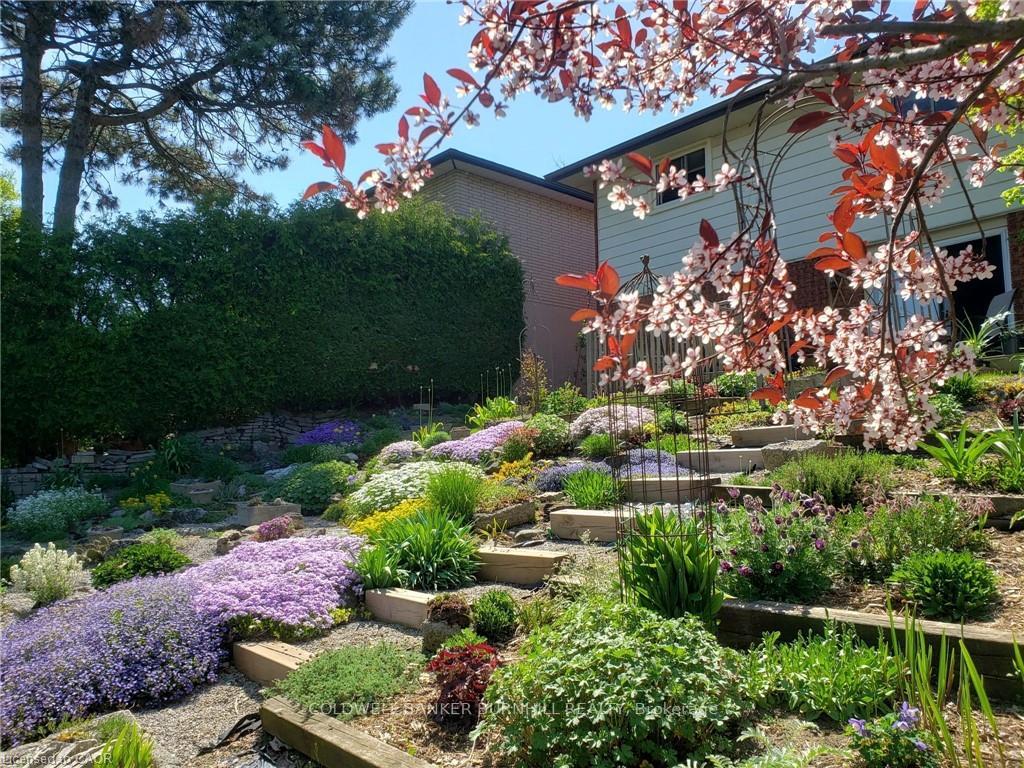 Photo 45 of 177 Lavina Crescent, Hamilton, Mountview — HOMEH