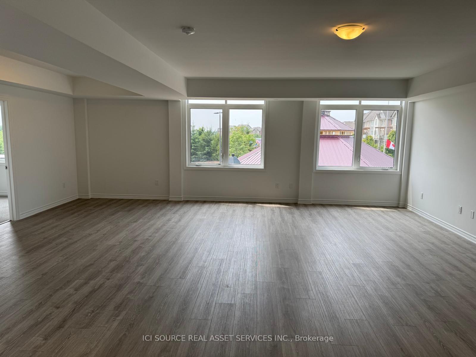 Photo 16 of Unit 203, 439 Dougall Avenue, Caledon, Rural Caledon — HOMEH