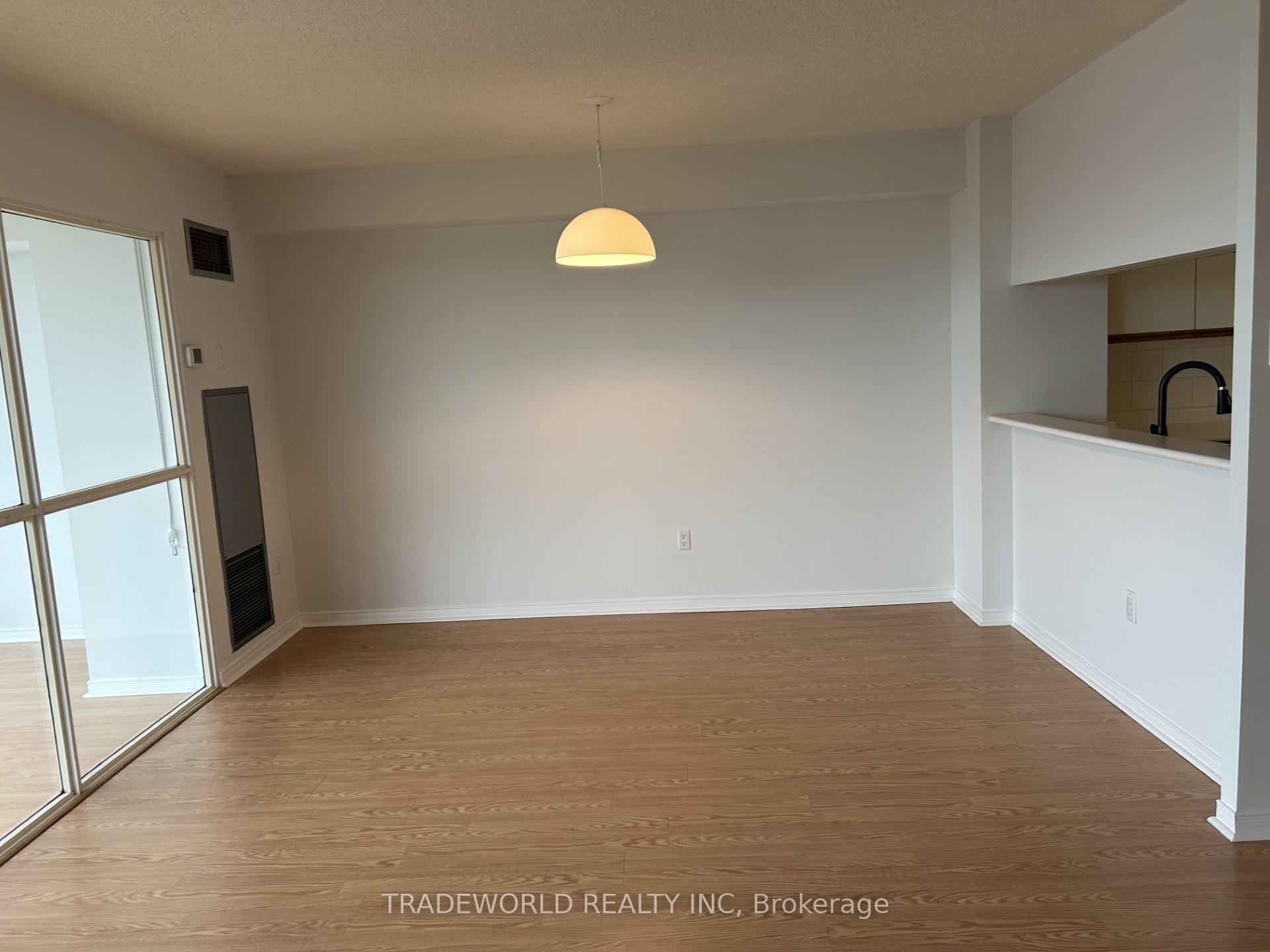Photo 5 of Unit 1223, 7825 Bayview Avenue, Markham, Aileen-Willowbrook — HOMEH