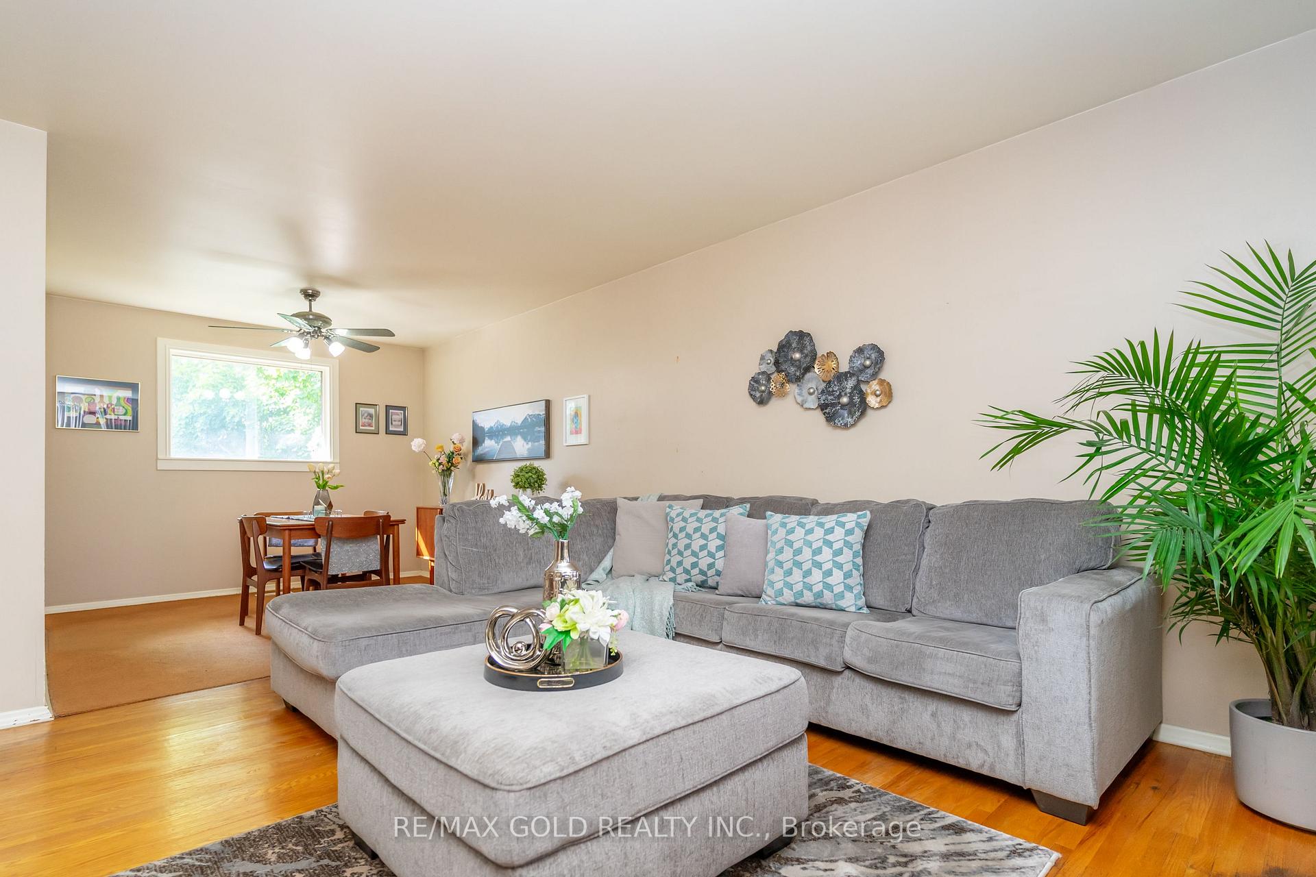 Photo 7 of 43 Alexandria Crescent, Brampton, Avondale — HOMEH
