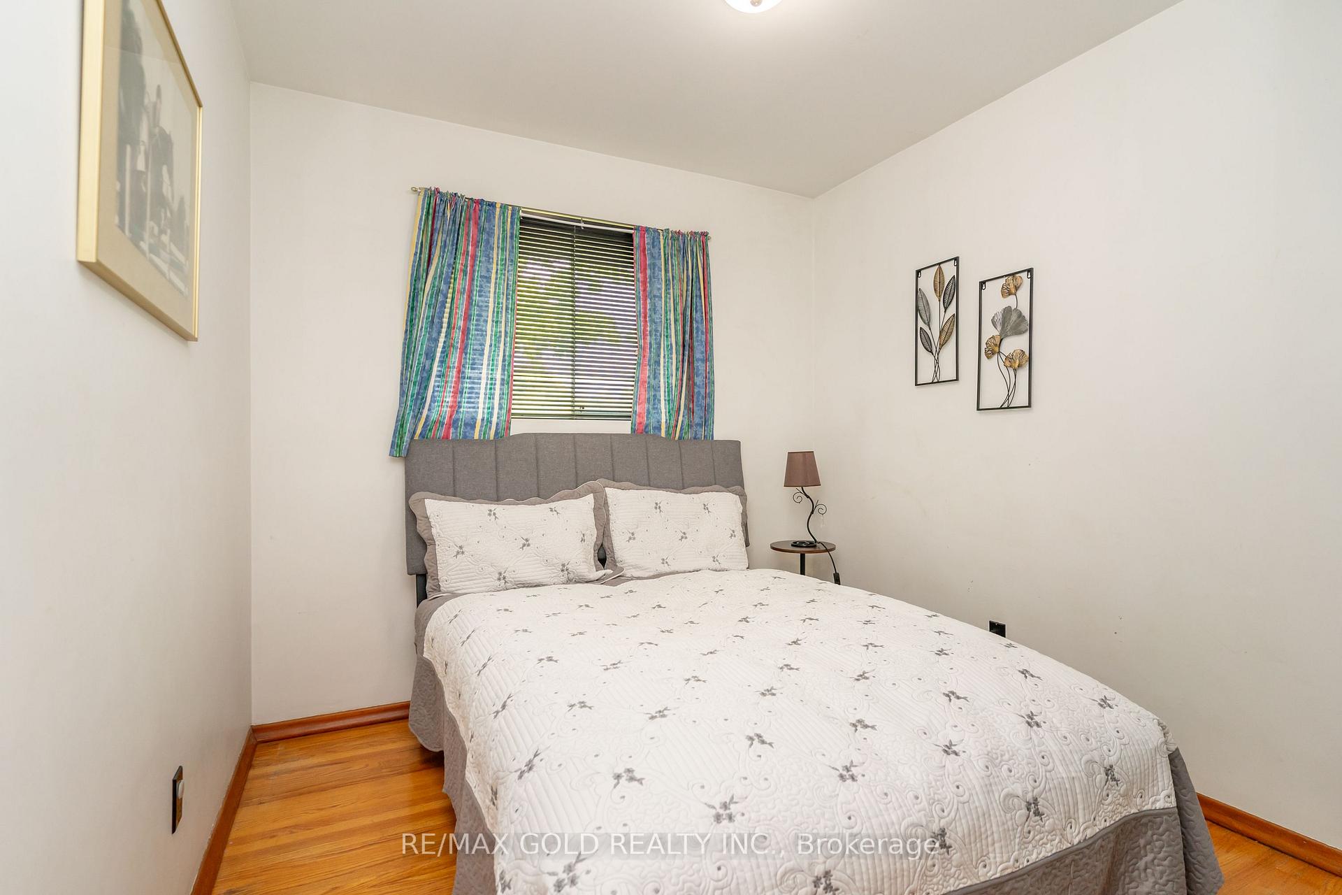 Photo 19 of 43 Alexandria Crescent, Brampton, Avondale — HOMEH