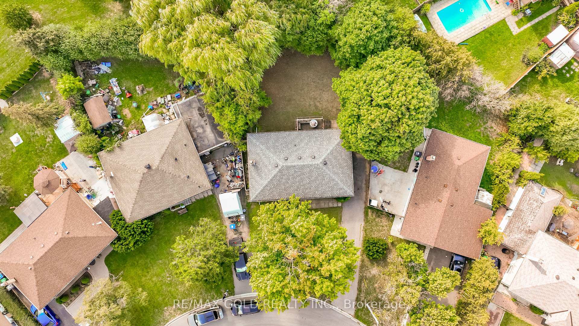 Photo 35 of 43 Alexandria Crescent, Brampton, Avondale — HOMEH