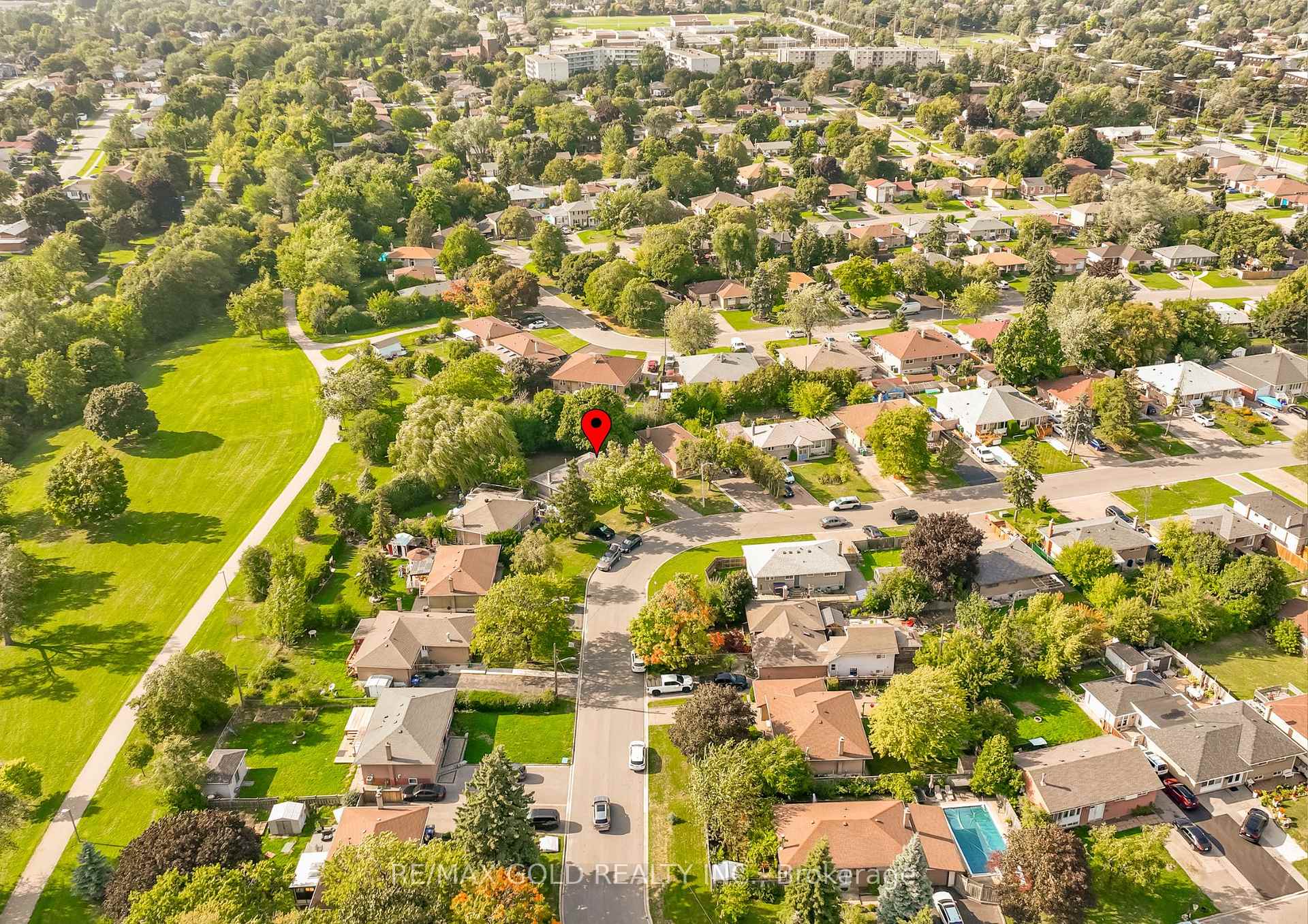Photo 38 of 43 Alexandria Crescent, Brampton, Avondale — HOMEH