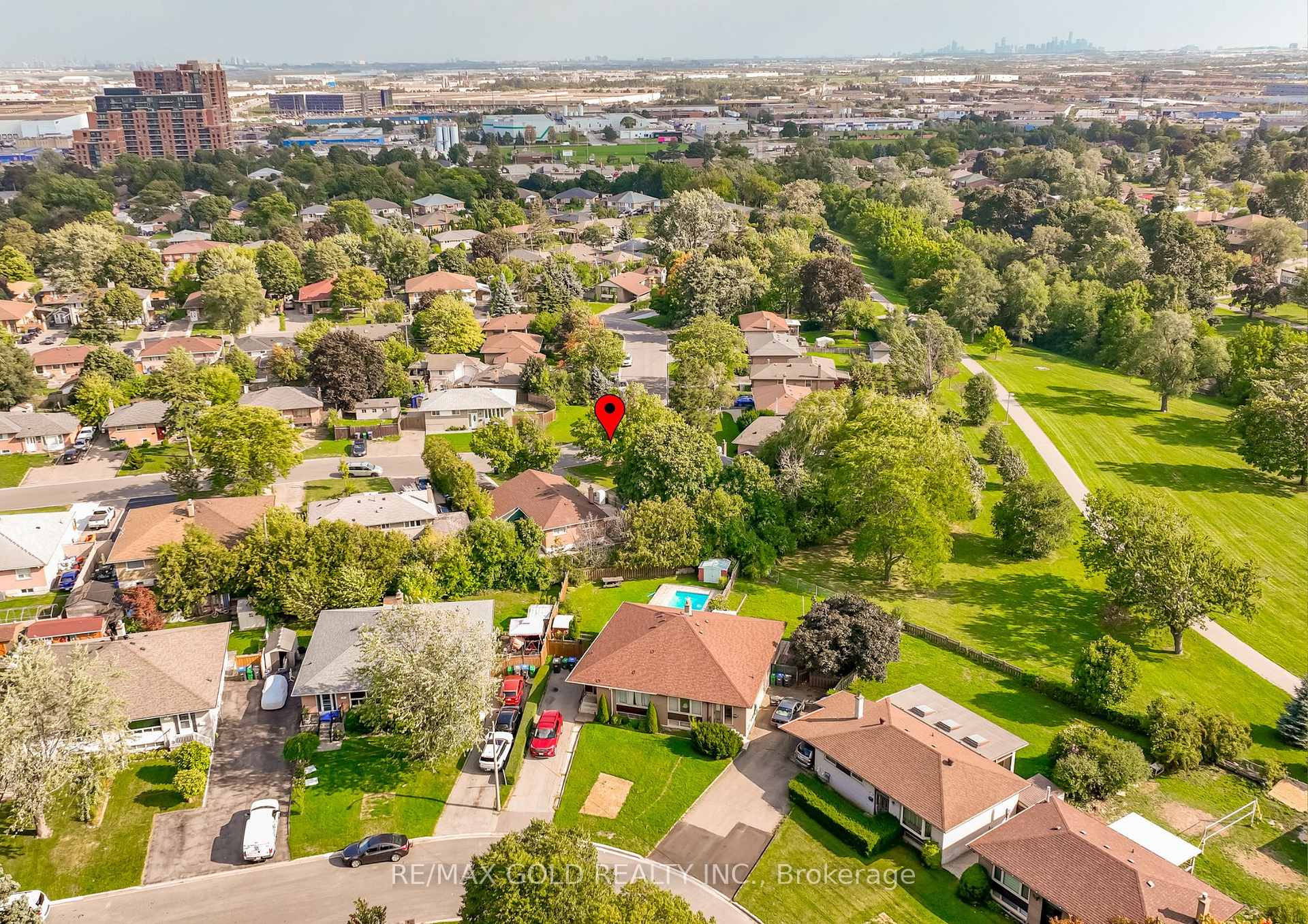 Photo 40 of 43 Alexandria Crescent, Brampton, Avondale — HOMEH