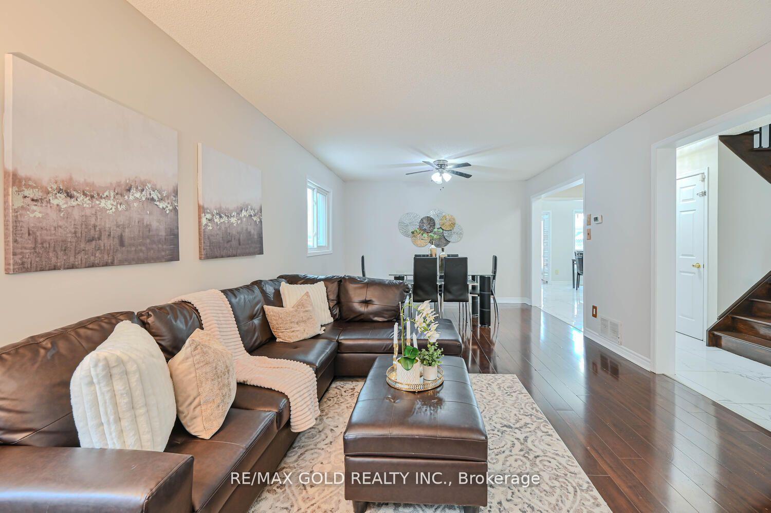Photo 2 of 27 Buttercup Lane, Brampton, Sandringham-Wellington — HOMEH