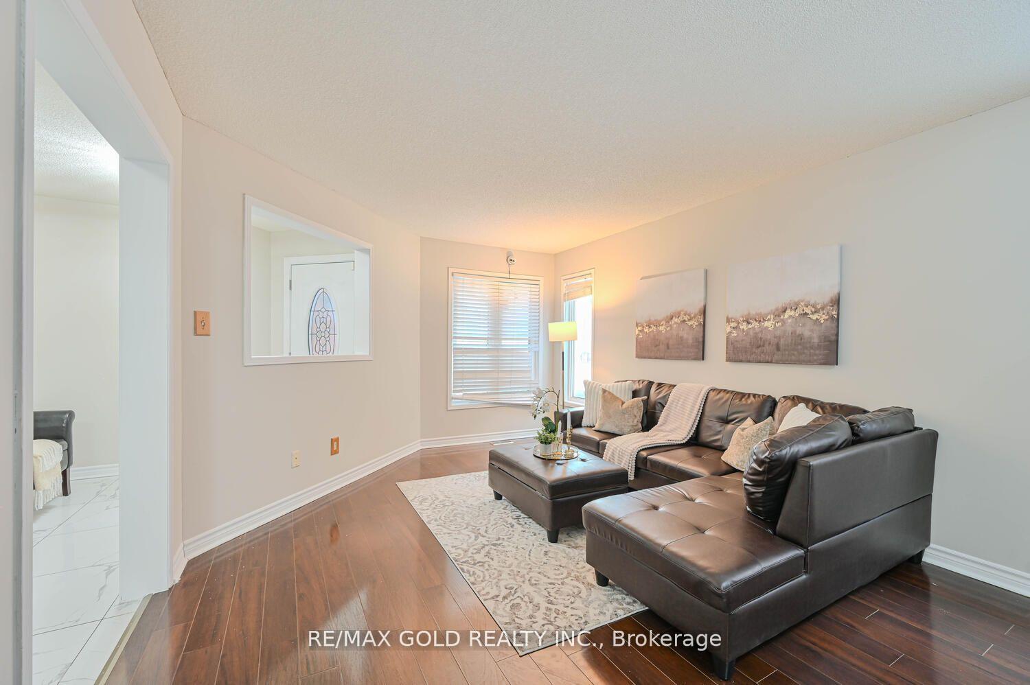 Photo 4 of 27 Buttercup Lane, Brampton, Sandringham-Wellington — HOMEH