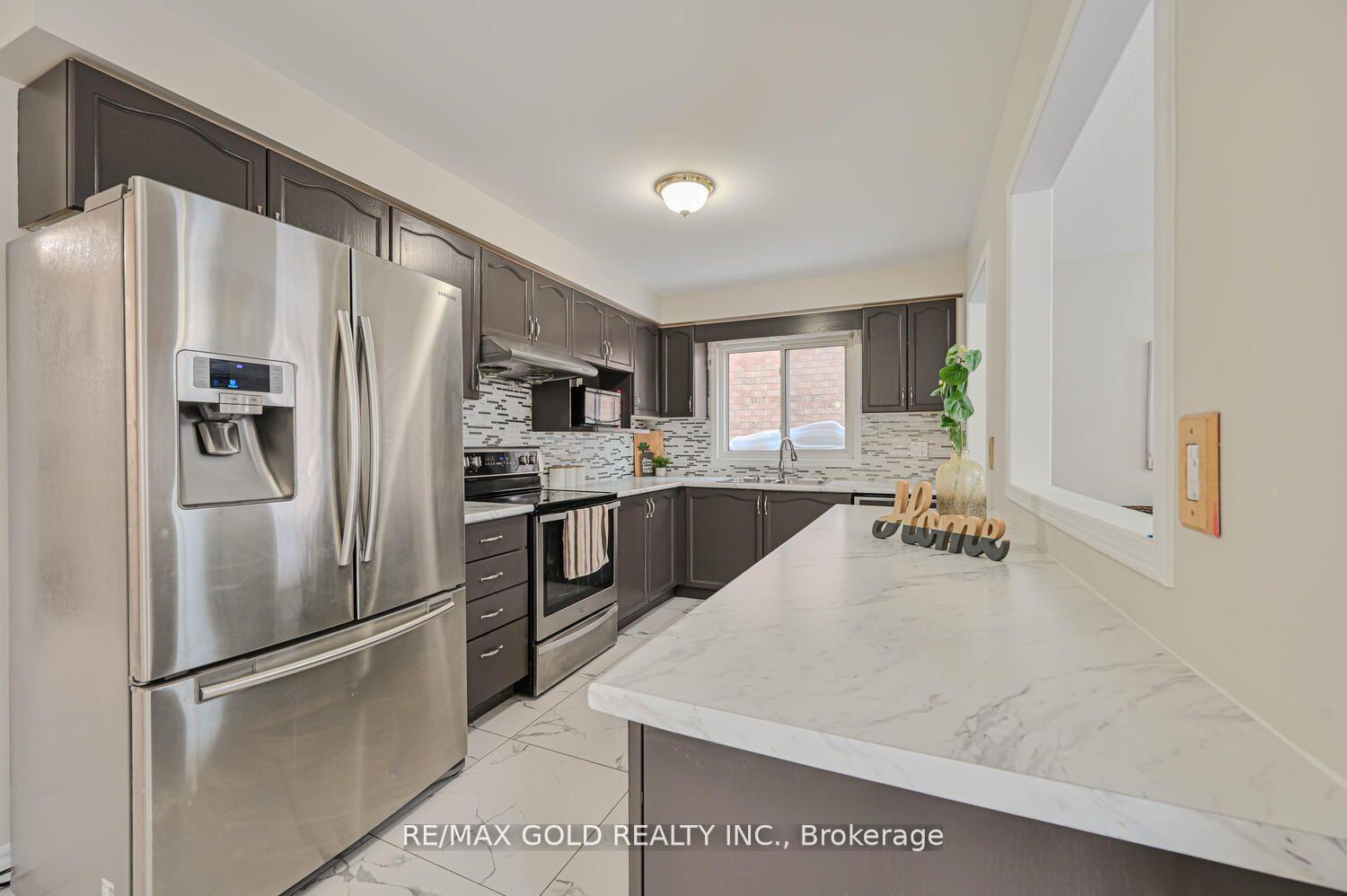 Photo 14 of 27 Buttercup Lane, Brampton, Sandringham-Wellington — HOMEH