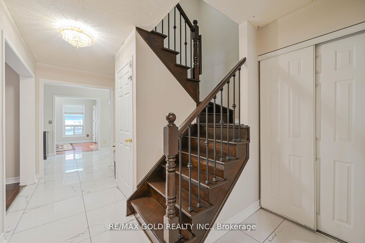 Photo 24 of 27 Buttercup Lane, Brampton, Sandringham-Wellington — HOMEH