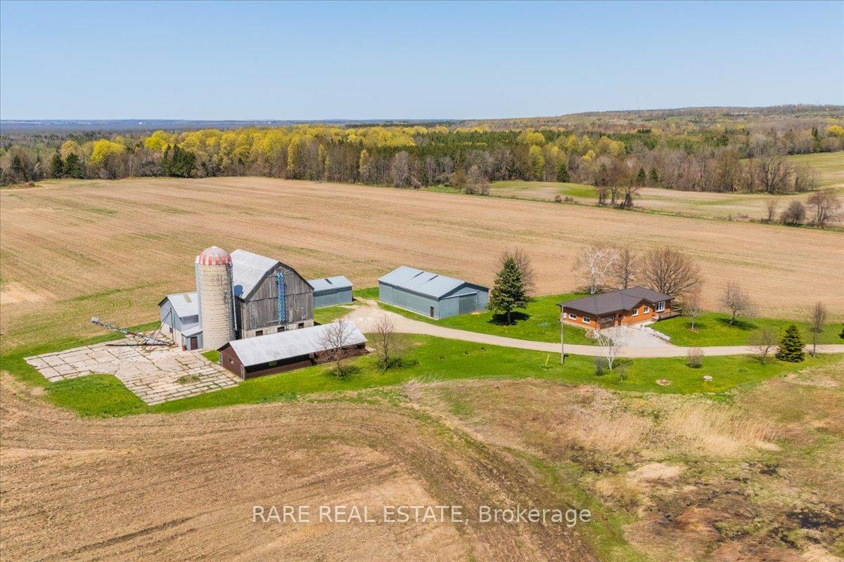 Photo 5 of 4268 Holler Road, Springwater, Rural Springwater — HOMEH