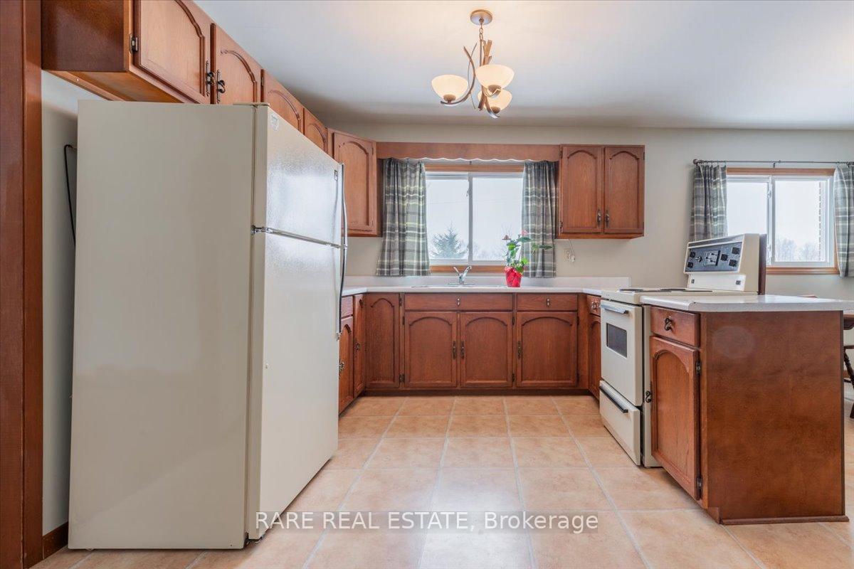 Photo 10 of 4268 Holler Road, Springwater, Rural Springwater — HOMEH