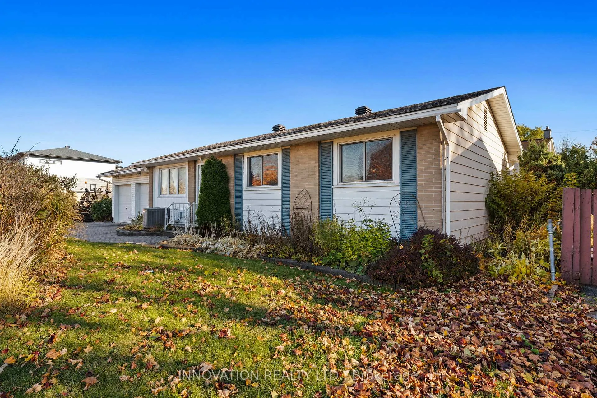 Photo 4 of 30 Oakview Avenue, Ottawa, Meadowlands/Crestview — HOMEH